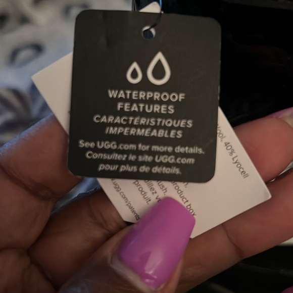 UGG Plush snow/Rain Boots - Picture 7 of 7